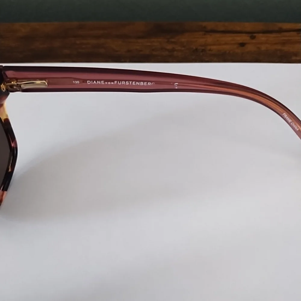 Diane Von Furstenberg Eyeglass FRAMES DVF5061 667 Pink Tortoise 48-17-135 - READ